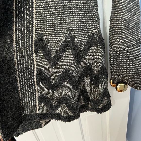 Anthropologie Sweater - Picture 3 of 3